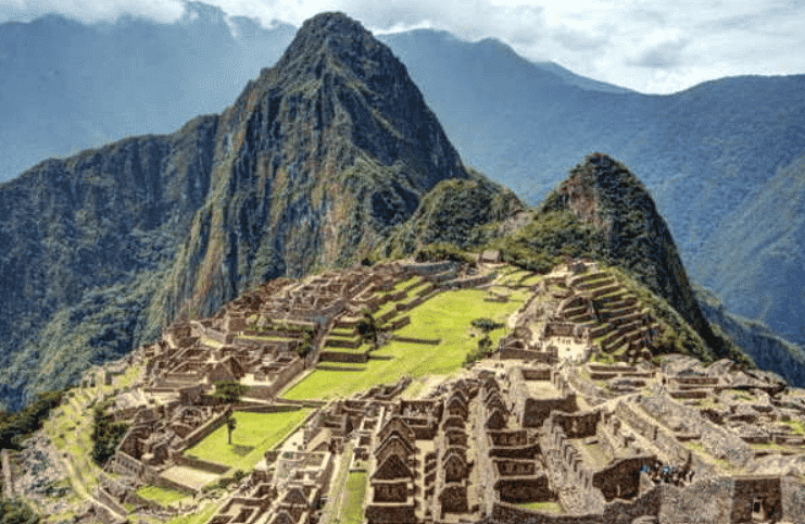Machu Picchu duniya ke saat ajoobo